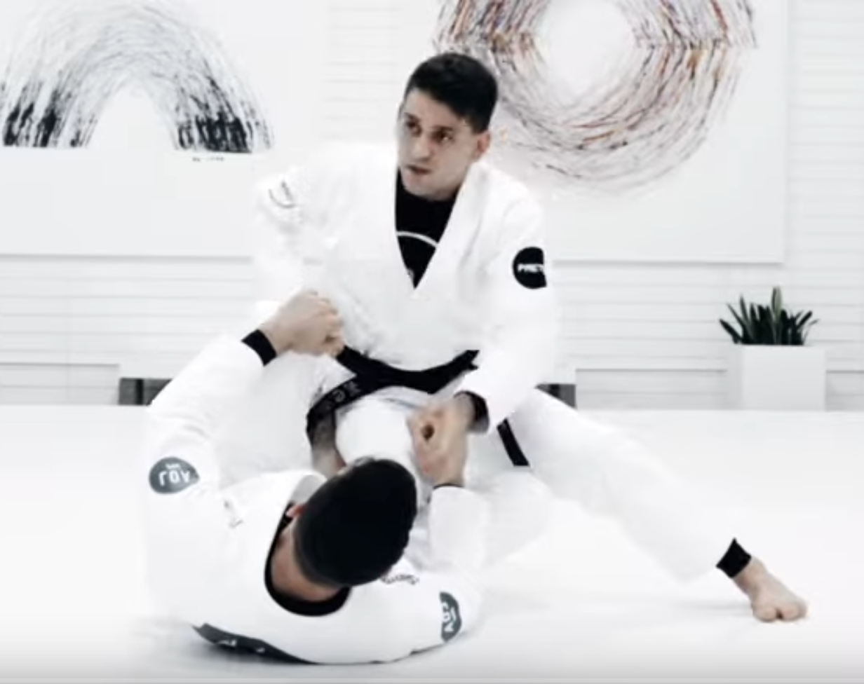 Chain Passing Knee Cut to Longstep Step 1