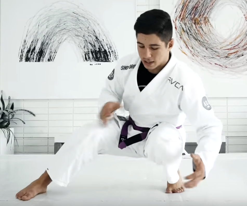 Low Posture Side to Side drill Step 1: Starting position